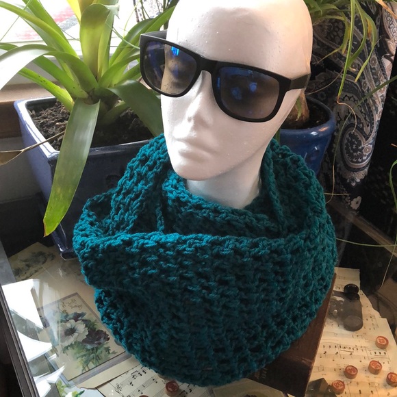 Handmade Infinity Scarf - Picture 4 of 5